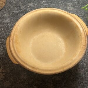 Stoneware baking bowl Pampered chef Can use inverted too as a roaster wi…-